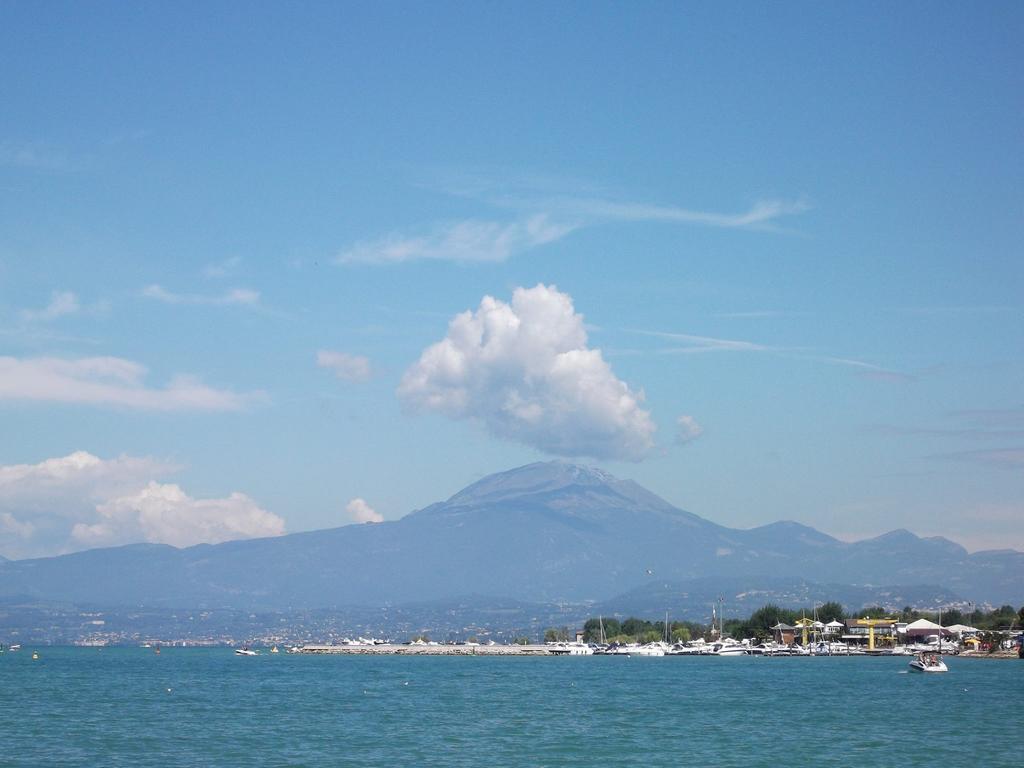 פסקיארה דל גארדה Lake Garda Lovers מראה חיצוני תמונה