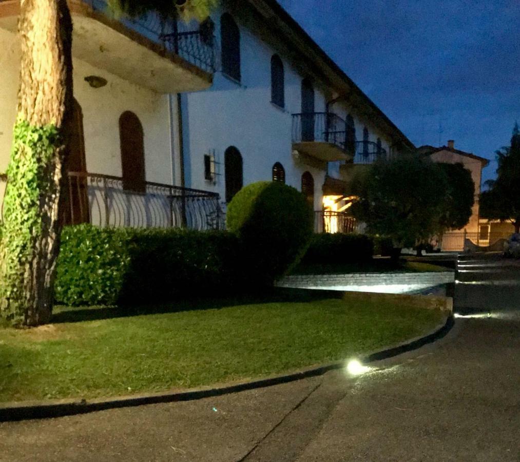פסקיארה דל גארדה Lake Garda Lovers מראה חיצוני תמונה